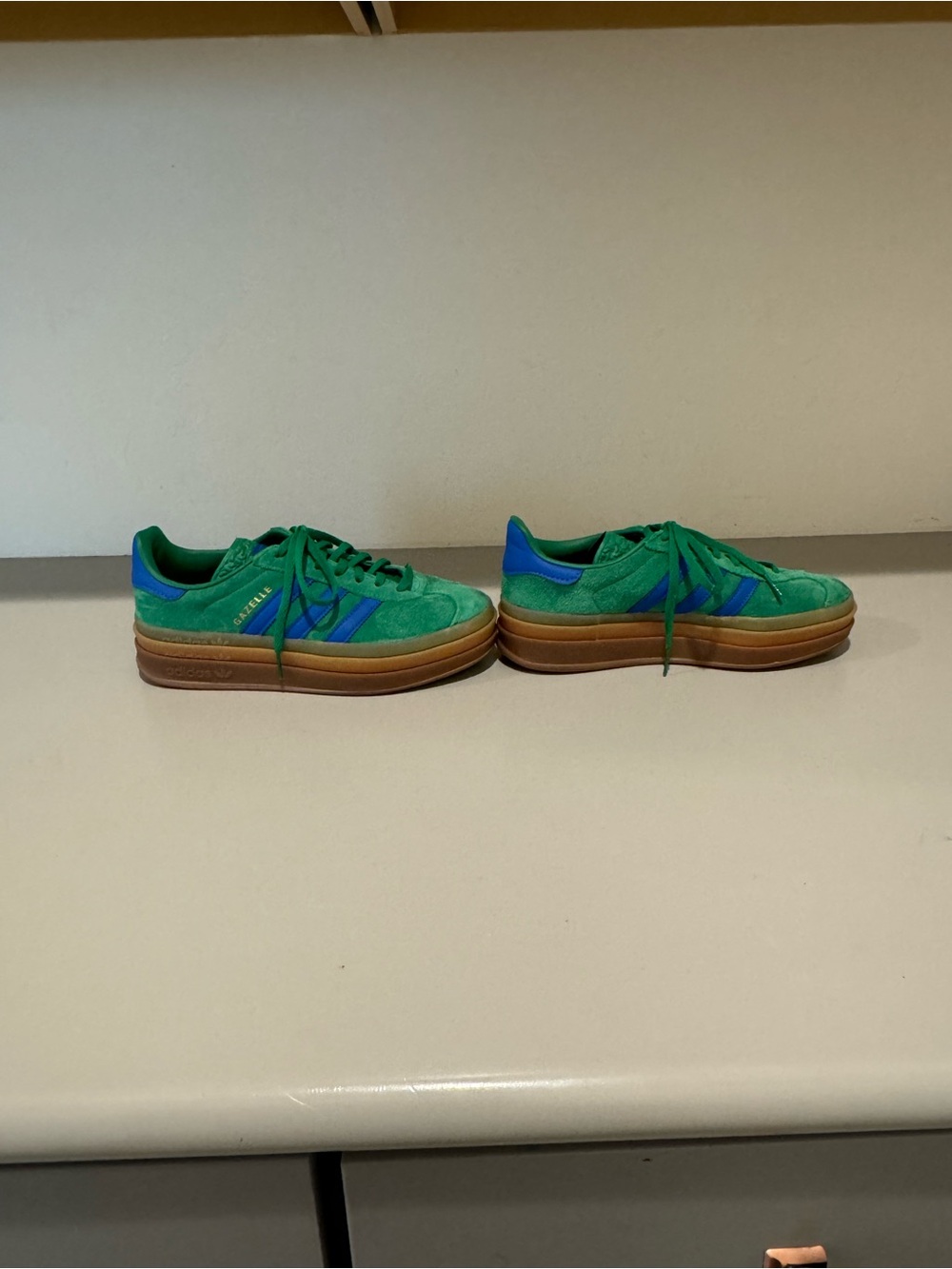 Adidas Gazelles Green Suede Women’s platform Sneakers with Blue Stripes - Picture 4 of 10